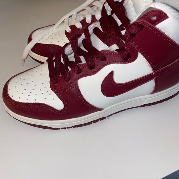 NIKE DUNK ‘TEAM RED’ - Picture 4 of 7